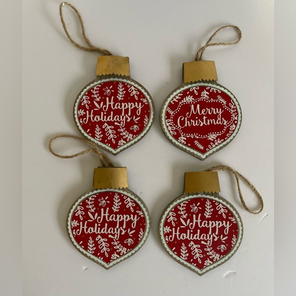 Set of 4 Christmas Ornaments.
